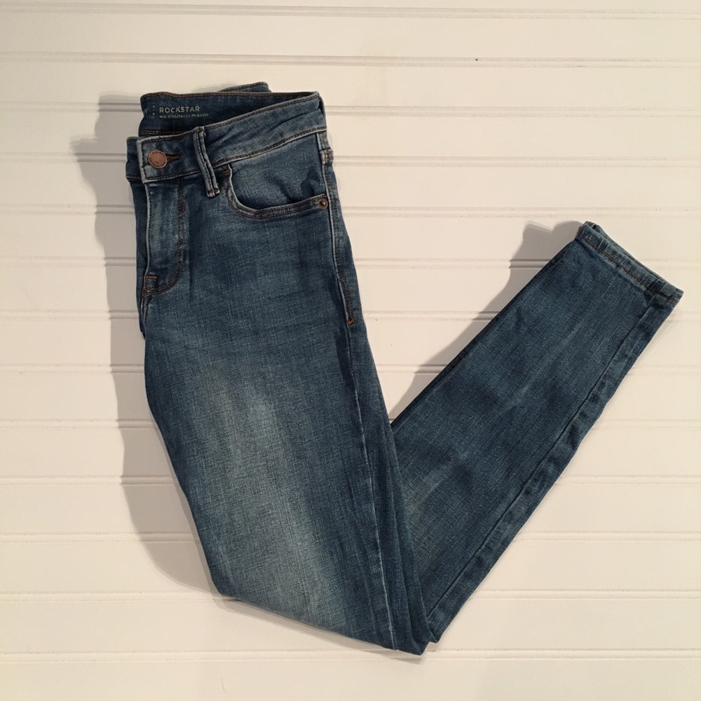 Old navy rockstar jeans EUC size 2